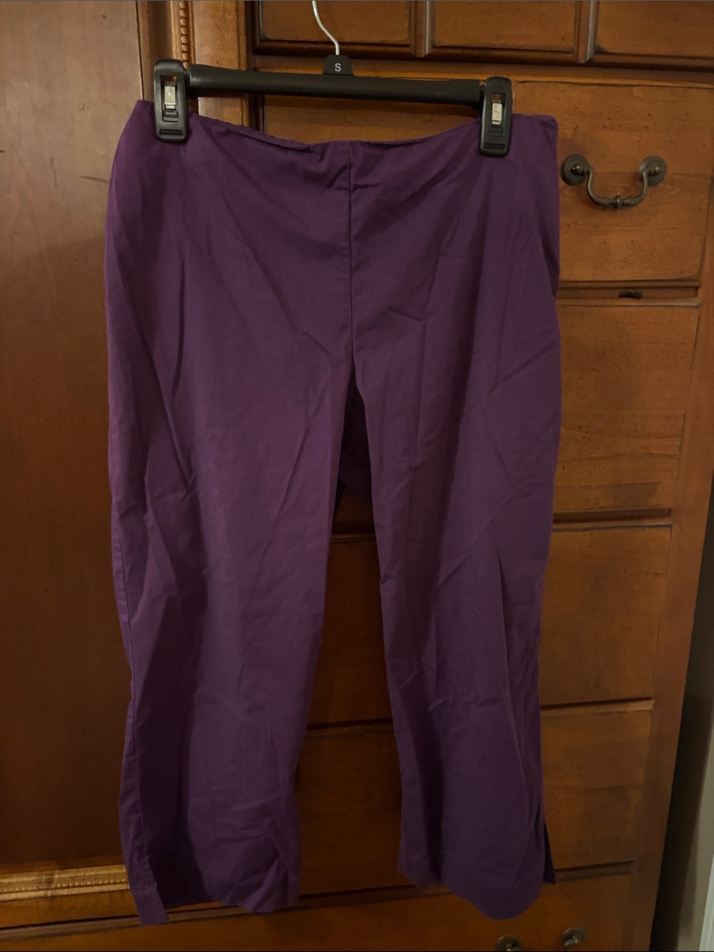 Purple women’s Straight-Leg capris